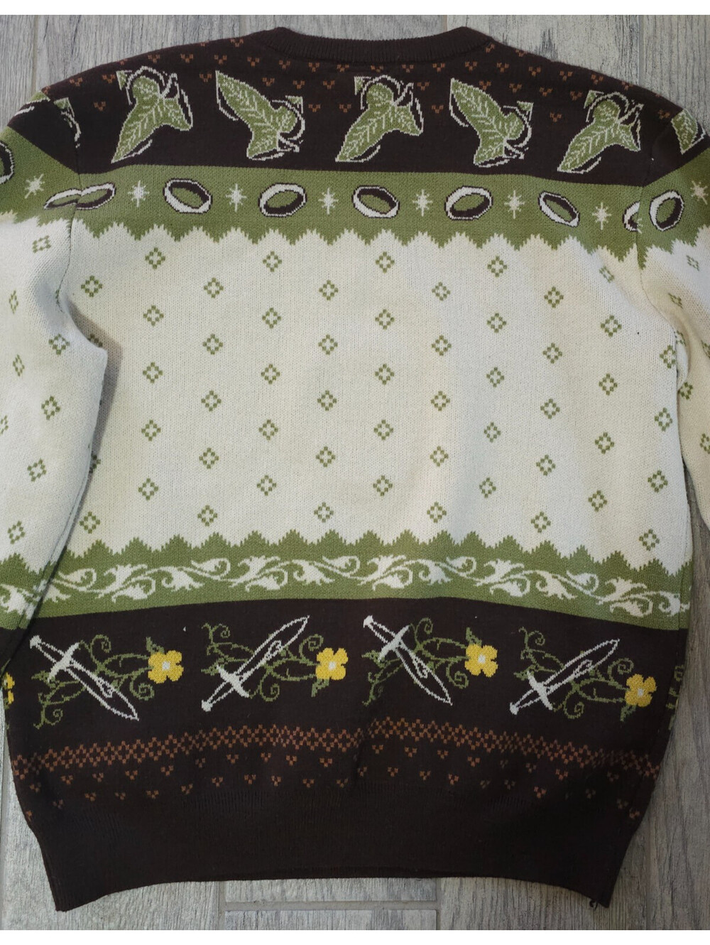 Lord of the Rings BoxLunch Christmas Sweater Mens Sz Medium Pullover The Shire - Picture 11 of 11